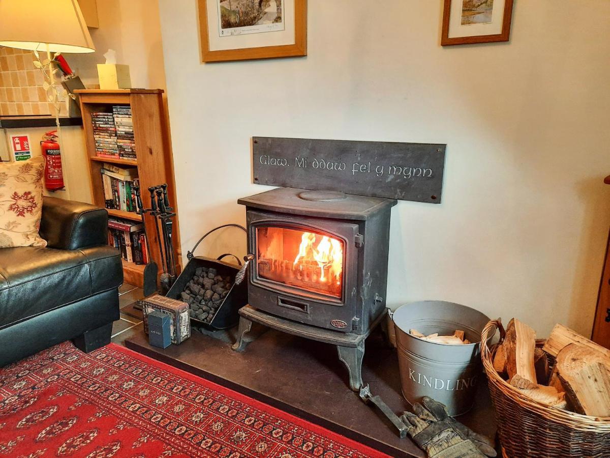 Bwthyn Ger Afon Riverplace Cottage Blaenau Ffestiniog Esterno foto
