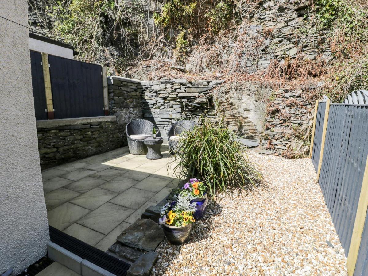 Bwthyn Ger Afon Riverplace Cottage Blaenau Ffestiniog Esterno foto